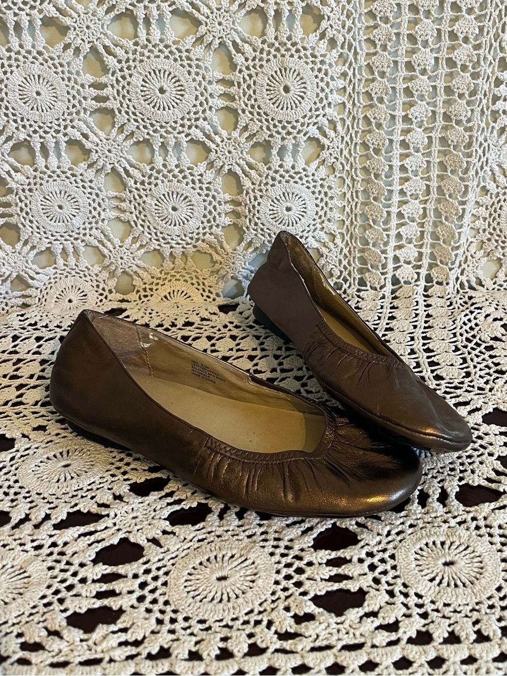 Women’s 6.5 ME TOO metallic gold brown ballet flats shoes pleated leather